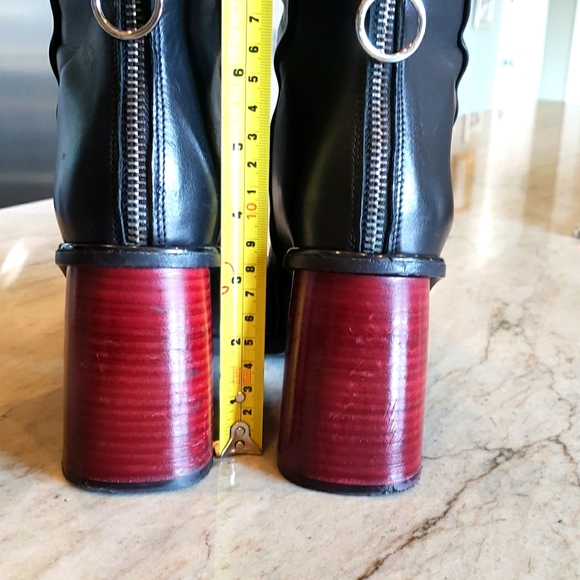 Venezia ,Italian leather boots. Very elegant, great condition with read heels. - Picture 2 of 6